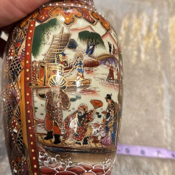 Porcelain Vase Chinese Decor Art Rare HandPainted Gilding Embossed Drawing EUC - Picture 2 of 10